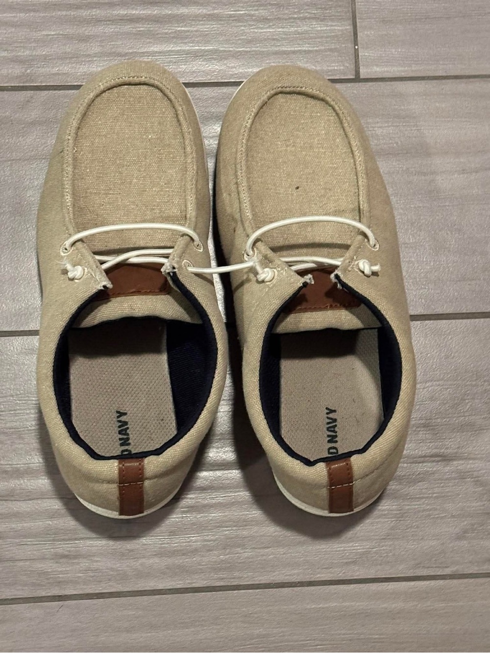 Old Navy Boys Beige Canvas Slip-On Sneakers size 6Y - Picture 3 of 7